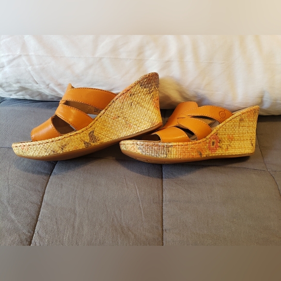 Born Wedge Sandals - Picture 5 of 8